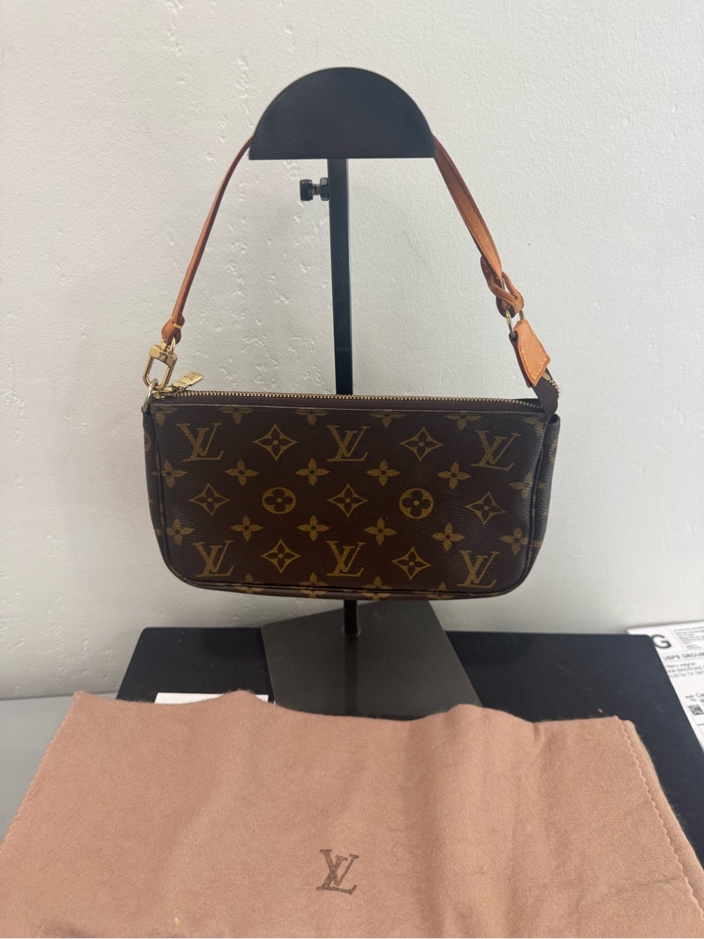 Louis Vuitton Monogram Pochette